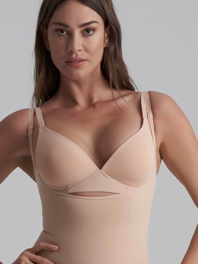 Stiprios kompresijos formuojantis bodis SOFT TOUCH OPEN BUST NUDE