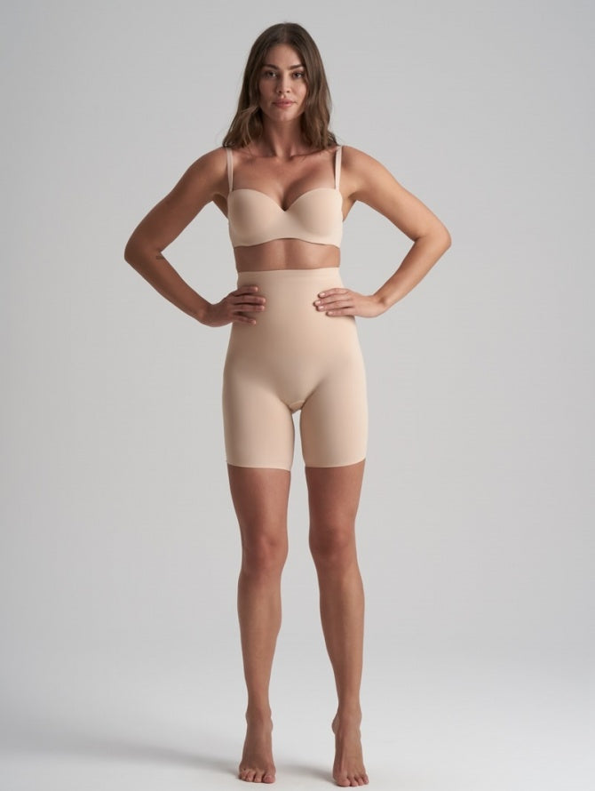 Itin stiprios kompresijos besiūliai formuojantys šortukai WAIST CONTROL NUDE