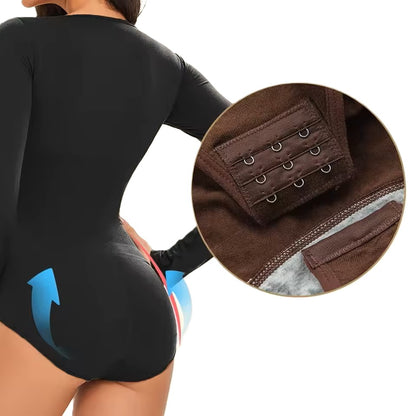 Formuojantis Ilgomis Rankovėmis Bodis